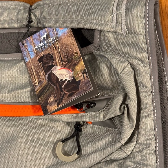 NWT Hotel Doggy Adventure Wear Hiking Backpack Grey Orange Size L - Picture 3 of 6